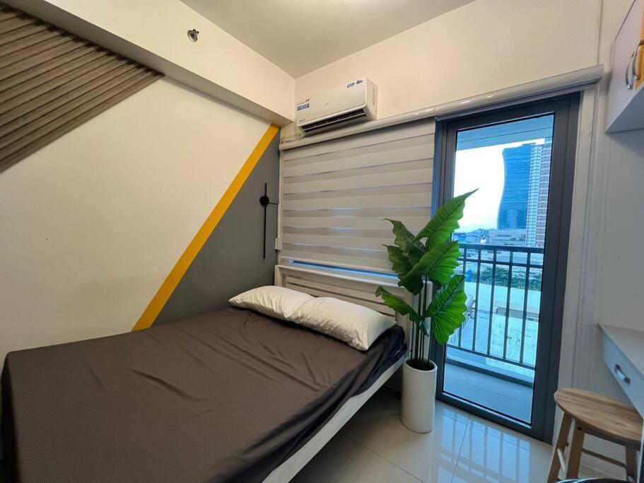 Edsa Fame Residences T11014 - 1 Bedroom 24Sqm Pop Of Yellow Unit Walking Distance To Shaw Mrt Megamall & Shangri-La Mall Greenfield District Mandaluyong - Staycations By Sms Manila Exterior photo