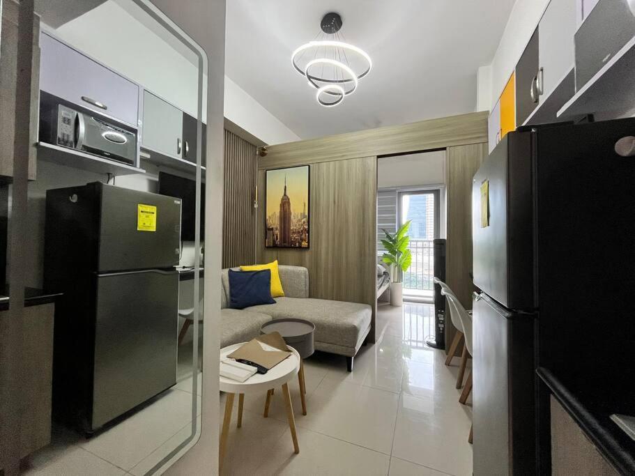 Edsa Fame Residences T11014 - 1 Bedroom 24Sqm Pop Of Yellow Unit Walking Distance To Shaw Mrt Megamall & Shangri-La Mall Greenfield District Mandaluyong - Staycations By Sms Manila Exterior photo